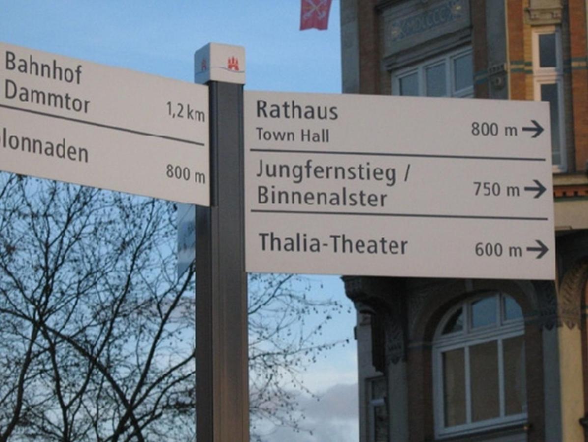 Am Rathaus Amburgo